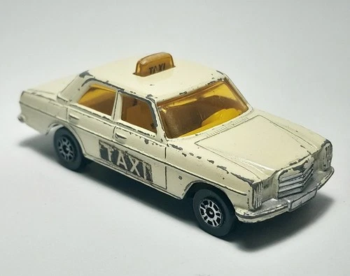 Vintage Corgi Juniors Mercedes Benz  240D Taxi Cab in Cream - .99 OB