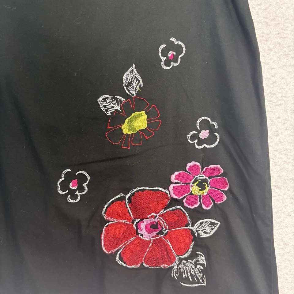 Черная вышитая юбка с цветочным рисунком размер M линия длина до колена 90-е Y2K черная 30 x 22 - Изображение 4 из 4