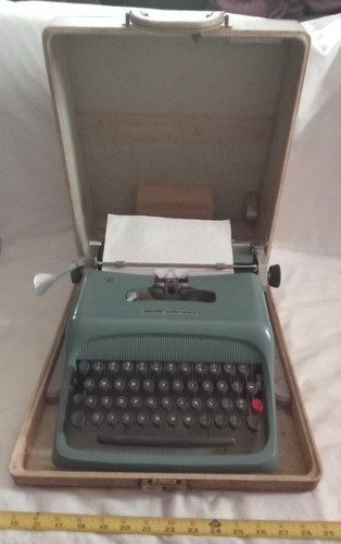 Olivetti Studio 44 — eBay listing photo