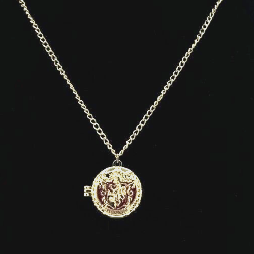 Harry Potter Locket Necklace Goldtone Gryffindor New Hogwarts NWT Magic Wizard - Picture 1 of 11