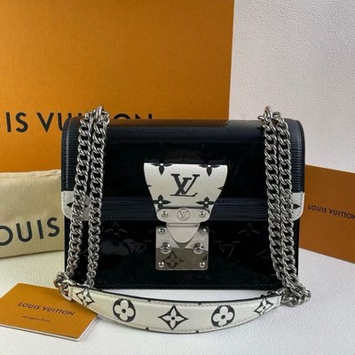 Louis Vuitton LV Wynwood Black Vernis Epi Leather Crossbody Chain Shoulder Bag