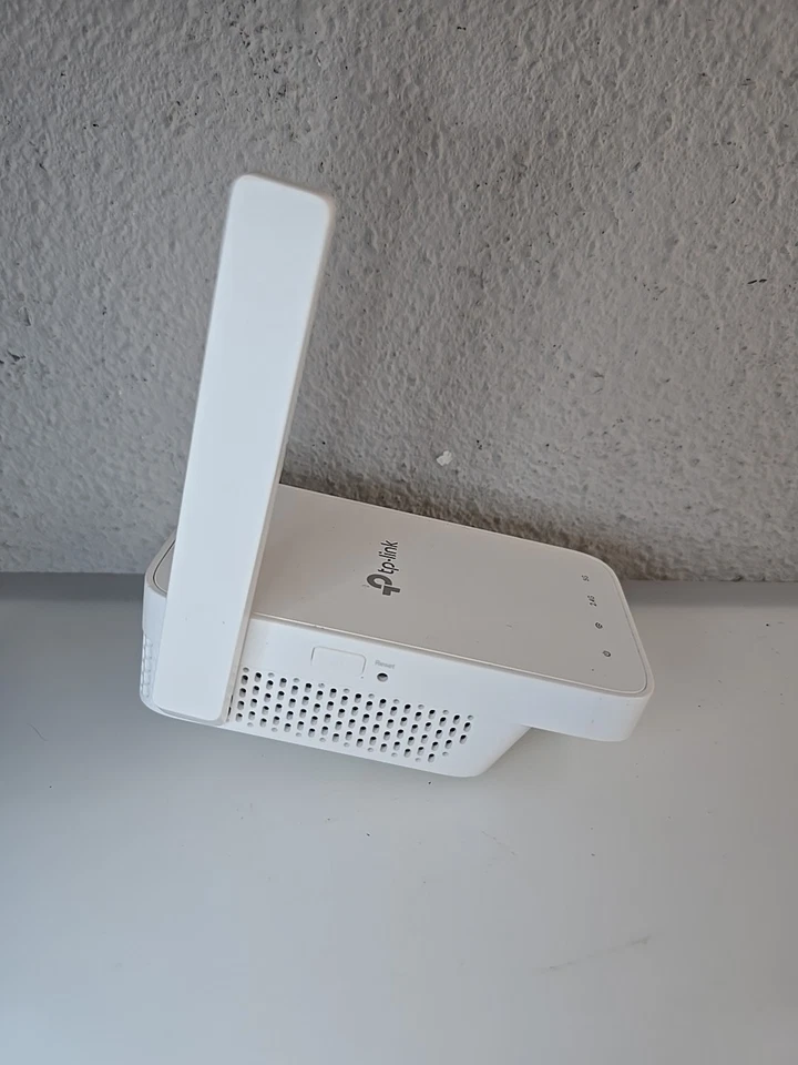 Wi-Fi Range Extender Up to 1200Mbps Dual Band TP-Link AC1200 White - Image 3 of 3