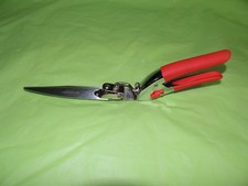 Corona - Swivel Grass Shears Easy Grip Red Handle -