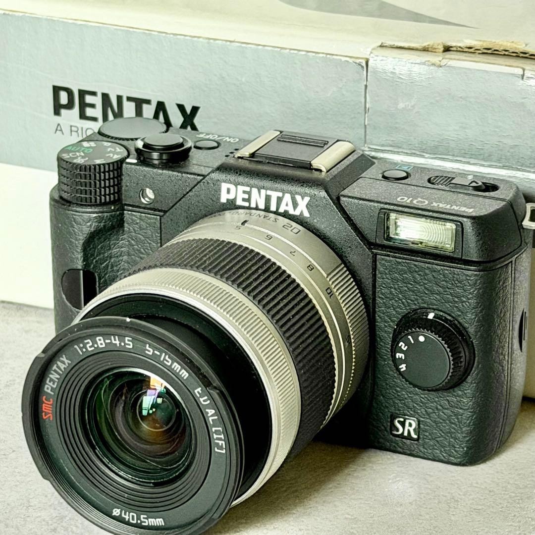 PENTAX Q10 Mirrorless Camera Kit with 02 Standard Zoom 8.5-12.9mm 