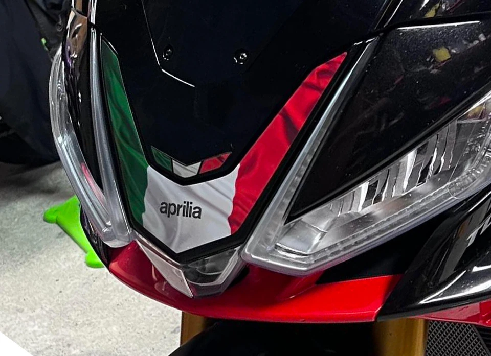 TWISTED MELON DESIGNS Aprilia Tuono E5 V4 1100 2021-On Drapeau Italien V Pièce Pour Carénage Avant