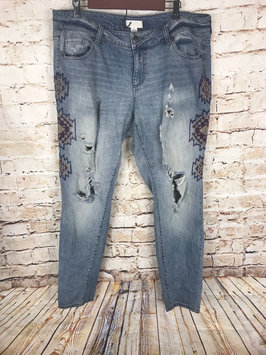Forever 21 Plus Size Jeans Womens Size 12 Ripped Destroyed Embroidered Light