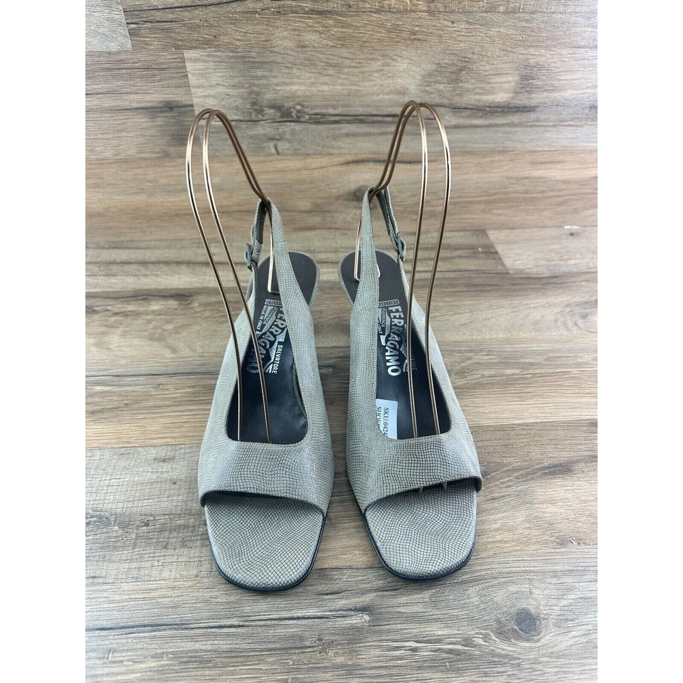 Zapatos de vestir Salvatore Ferragamo de tacón para mujer talla 10,5 M Foto 3 de 4