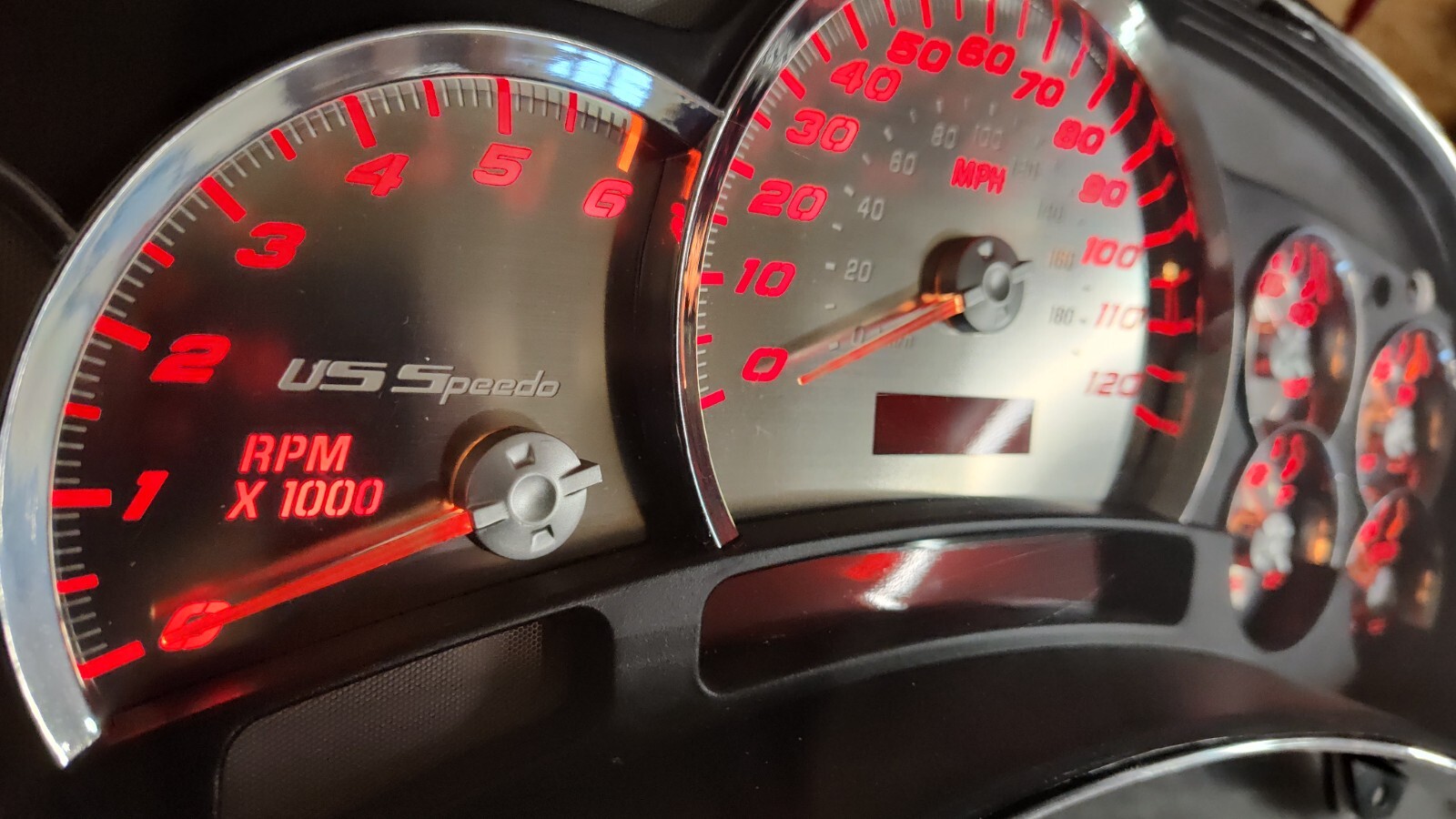 Stainless Steel Gauge Face Kit Red Text Matching Pointers GM 2003-2006 US Speedo