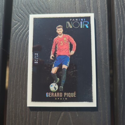 Gerard Pique Panini Noir Spain 1/10 2016-17 Barcelona 