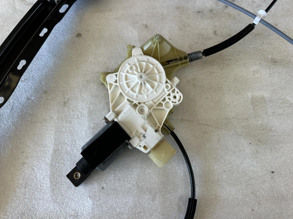 BMW BMW 335i LF Ventana Regulador Conv, L. 07 08 09 10 11 12 13 Foto 3 de 4