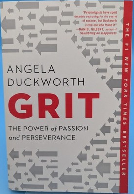 Grit : The Power of Passion and Perseverance by Angela Duckworth (2018, Trade...