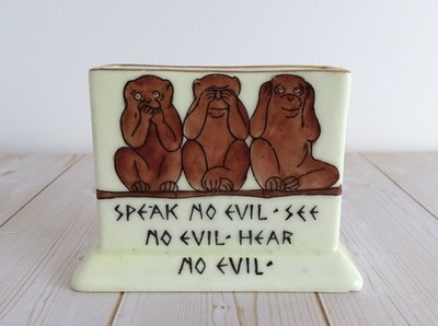 Prov Saxe E.S. Germany Monkey Speak See Hear No Evil Holder