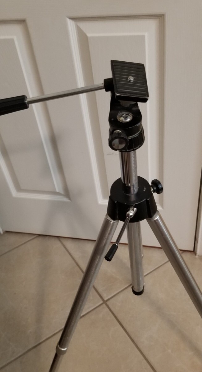 (未使用･未開封品)　Tripods - Series 1 and 2 [Import anglais] sdt40b8 中古】(未使用・未開封品) Tripods - Series 1 and 2 [Import