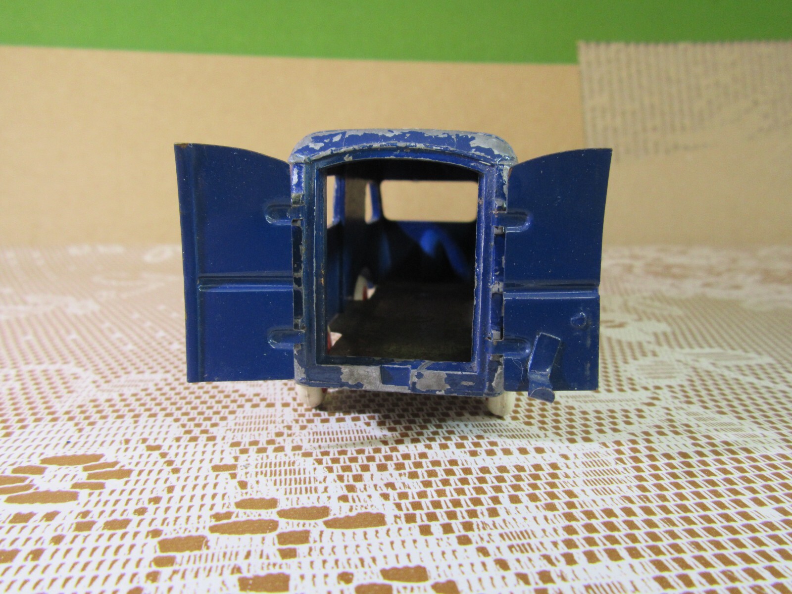 Picture 4 of 9