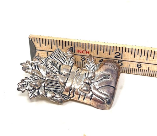 Vintage Christmas Brooch Scarf Pin Stocking a Presents Silver Ornament - Picture 2 of 4