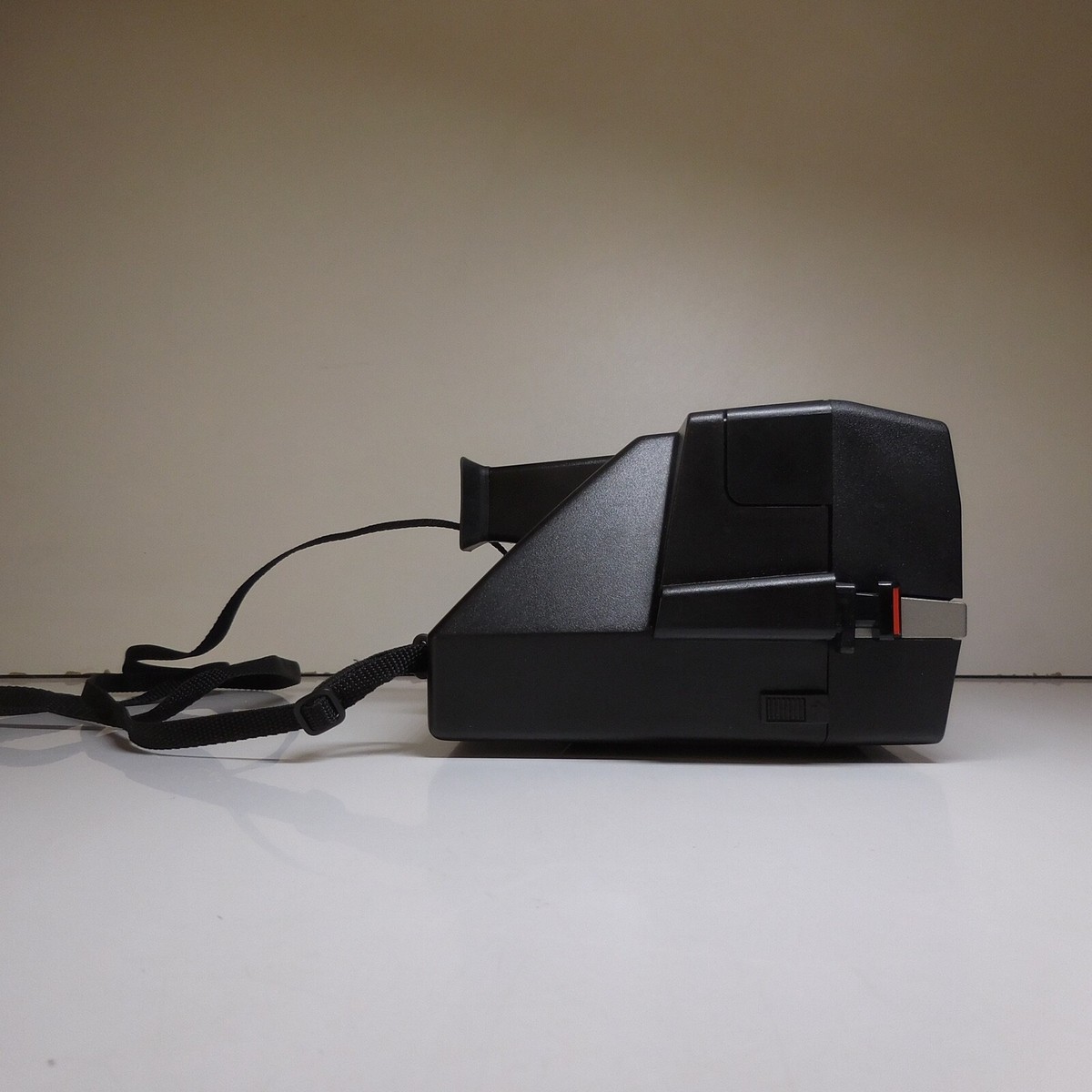 Polaroid 600 Land Camera - Lightmixer 630 (Défectueux) à Peseux pour Polaroid 600 Land Camera - Lightmixer 630 (Défectueux) à Peseux pour