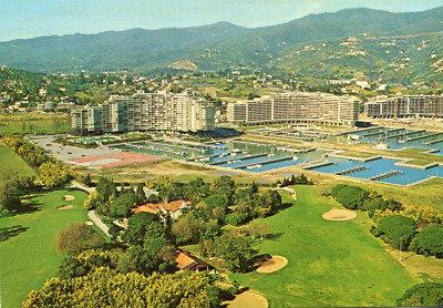MANDELIEU LA NAPOULE Luftaufnahme von Cannes Marina im 1. Stock Golfplatz
