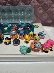 Hatchimals CollEGGtibles mixed lot - includes 31 figures