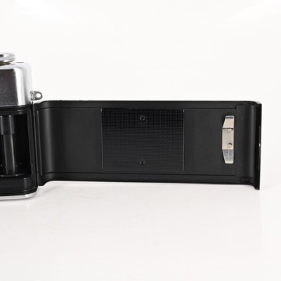 Yashica Electro 35 GSN Rangefinder Film Camera w/45mm f1.7 Lens