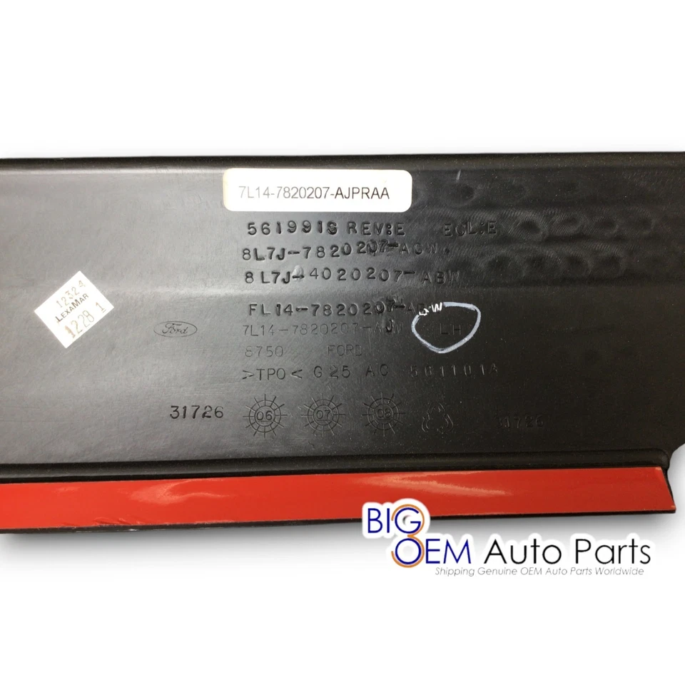 07-17 Expedition 08-17 Navegador Puerta del conductor delantero Moldura inferior Nuevo OEM Foto 3 de 4