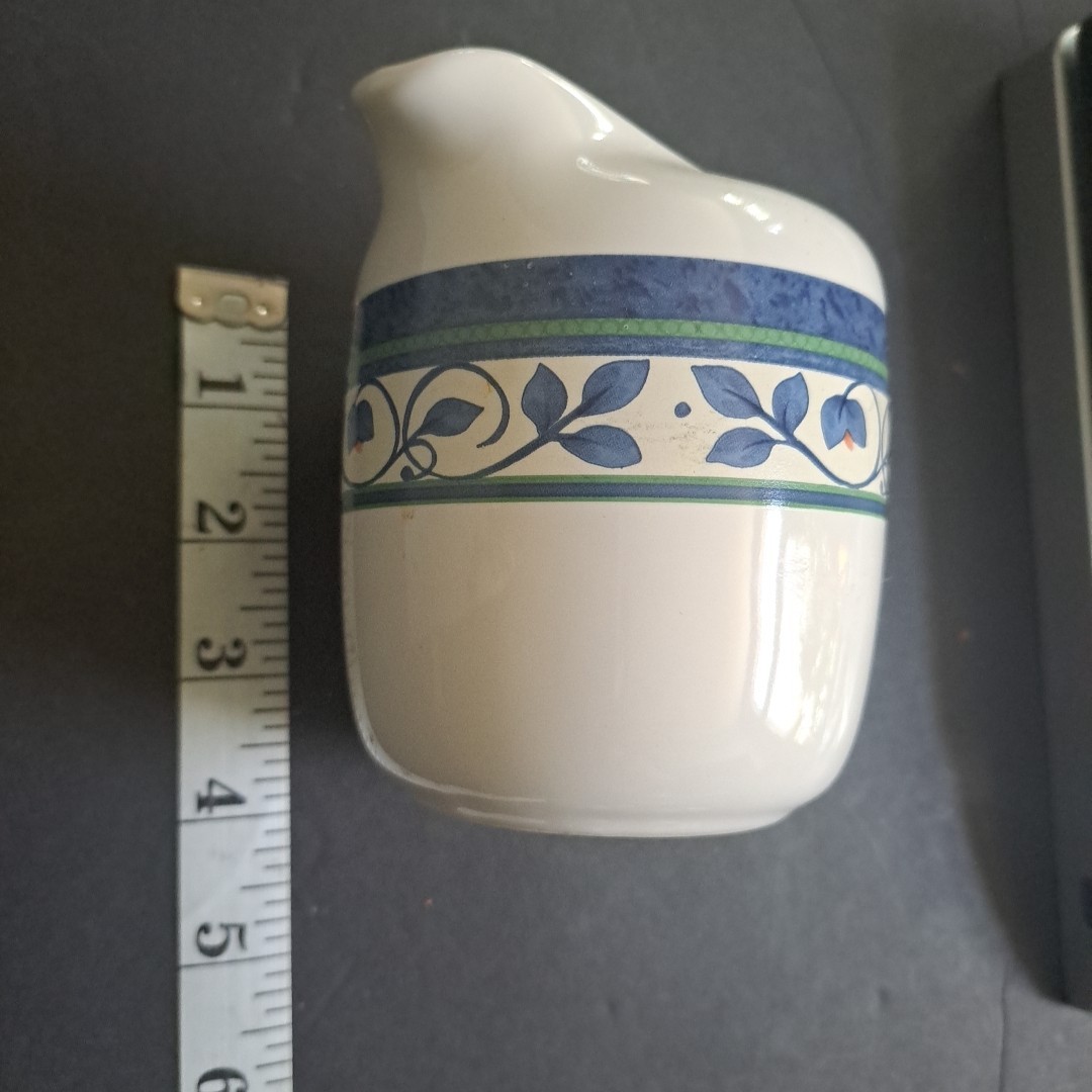 Pfaltzgraff ORLEANS Creamer Or Gravy Boat Spout Handle Small Pitcher Blue Floral