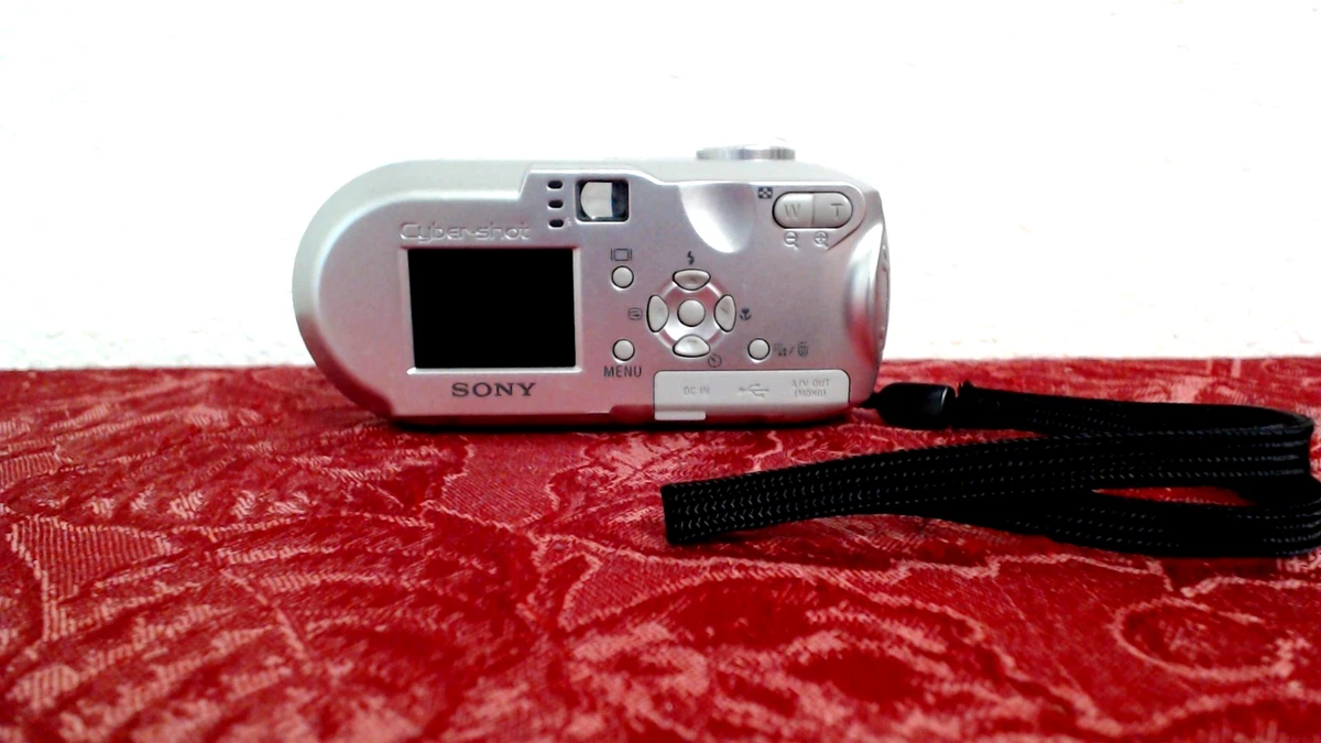 Sony Cyber-shot DSC-P73 Digital Cameras 3-4.9 MP Maximum