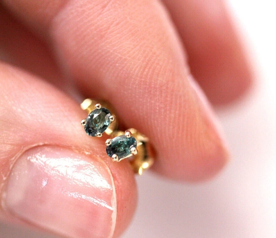 0.25 克拉天然真亚历山大石纯 14k 白金单颗椭圆形耳钉 4 毫米 — 第 2/4 张图片