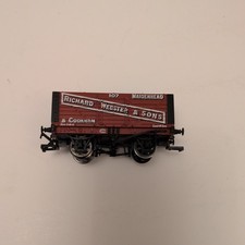 37-100 Bachmann OO Gauge 7 Plank Wagon 107 'Richard Webster & Sons' (Pre-Owned)