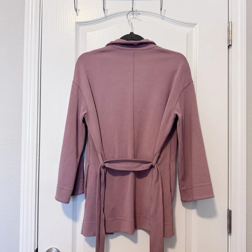 Lululemon Ribbed Softstreme Belted Wrap in Twilight Rose Women’s Size 4 - Image 4 of 4