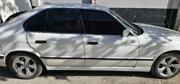 For BMW 1987-1996 E34 Door Body Side Moulding Trim Set 8 Pcs With Clips Black - Image 3 of 3