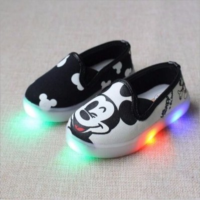 mickey mouse baby shoes