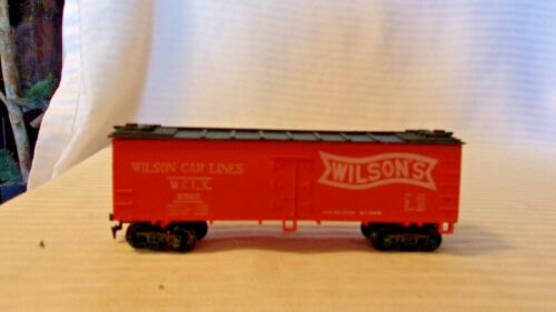 HO Scale Life-Like Wilson Car Lines 38' Box Car, Orange #8350 - Picture 1 of 6