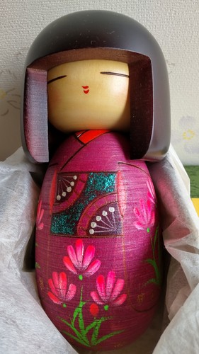 Japanische süße Kokeshi Puppe von Shoei Fujikawa 18, m (7,2") hoch Titel Mushin gebraucht - Bild 3 von 24