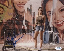 Melissa Barrera In the Heights Scream Sexy Autographed Signed 8x10 Photo ACOA
