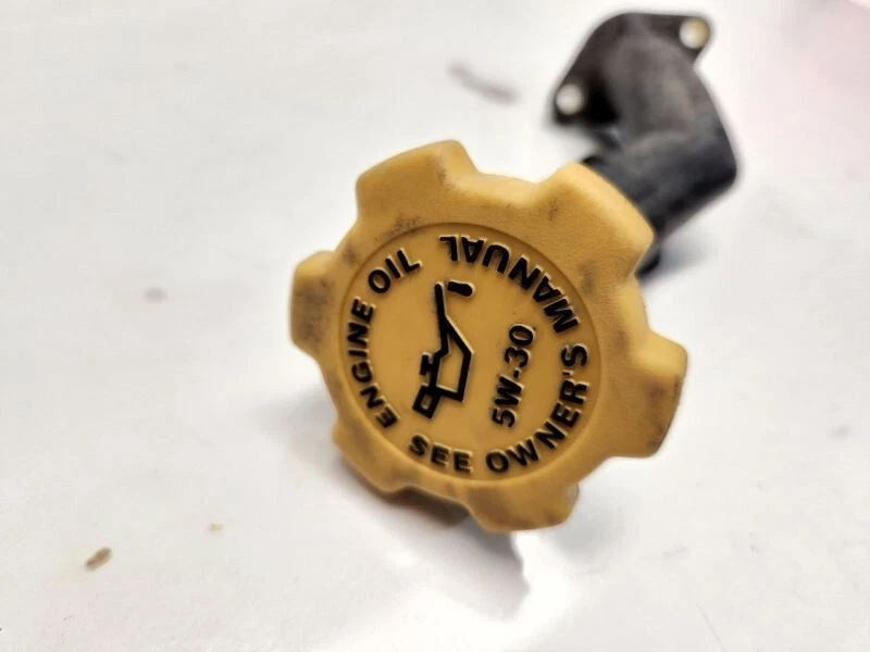 2010 Subaru Outback Legacy Трубка для Заполнения Масла Двигателя - Изображение 2 из 3