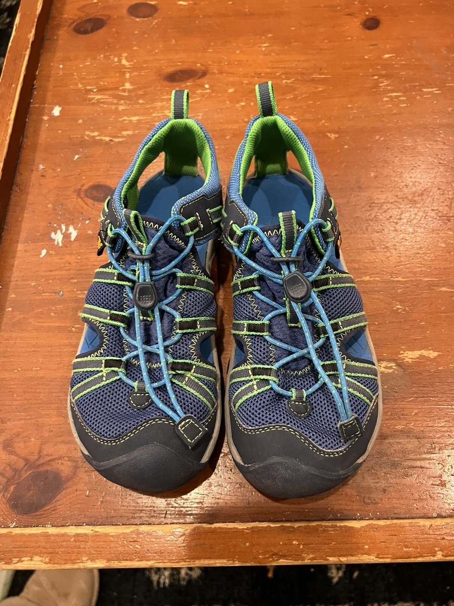 Teva Kids Manatee Mesh Enclosed Toe Hiking Water Sandals  display picture 2