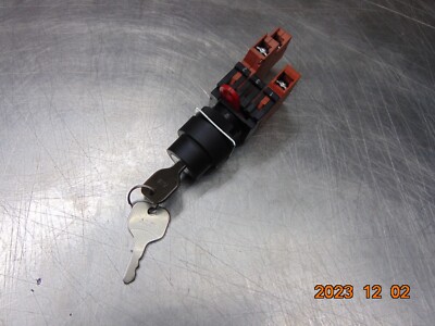 OMRON A22-01 CONTACT BLOCKS with KEY SELECTOR SWITCH A22K KEY