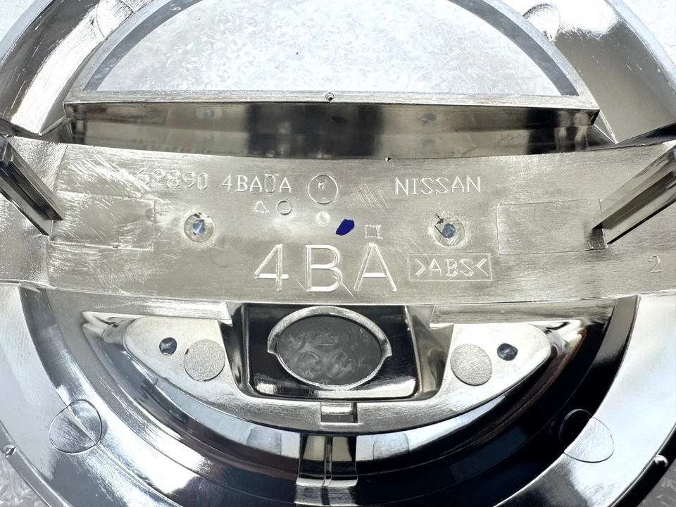 Nissan Murano 2015 16 17 18 19 20-2023 emblema delantero con cámara spot 62890-4ba0a Foto 4 de 4