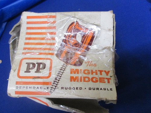 Small Light Duty Screw In Lag Style Porcelain Insulators Lot of (7) - Picture 2 of 5
