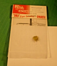 Cal Scale HO #246 Headlight Mounting Bracket, High Mounting with Grab Irons