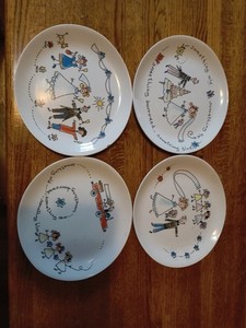 Opificio Etico Set of 4 Wedding Themed Plates..Made In Italy..81/4" Across