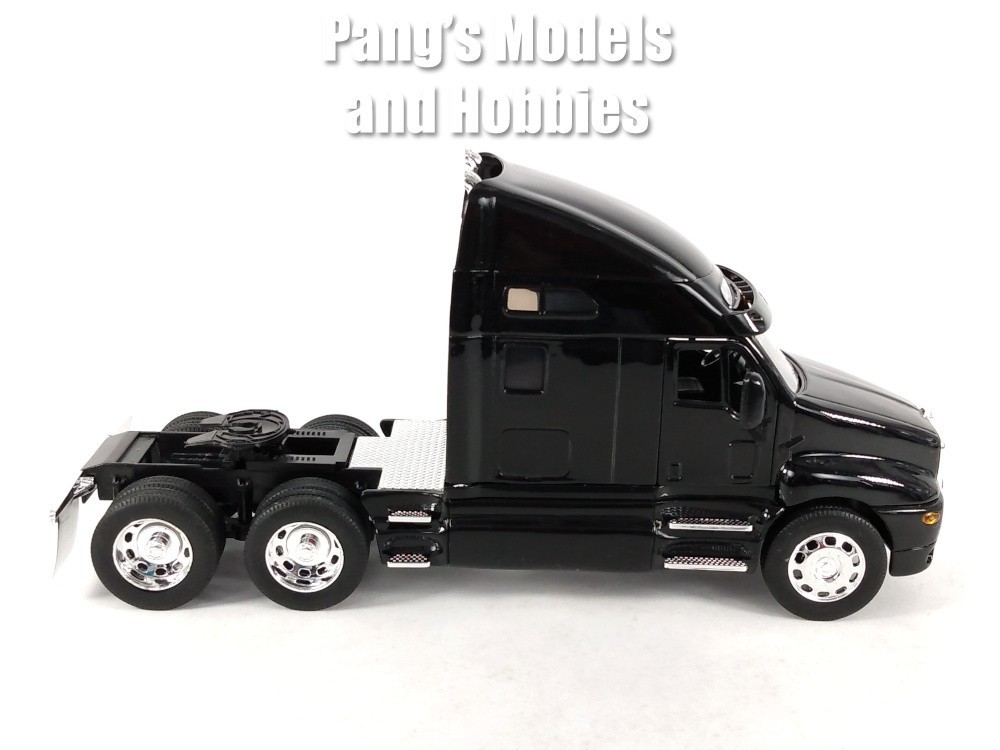 Kenworth T2000 Extended Cab 1/32 Scale Diecast Model by Welly