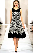 Oscar de la Renta Fall 2013 Runway Black White Embroidered Cocktail Dress US 16