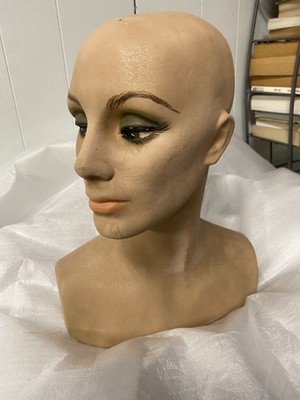 Head with Shoulder Mannequin in good condition