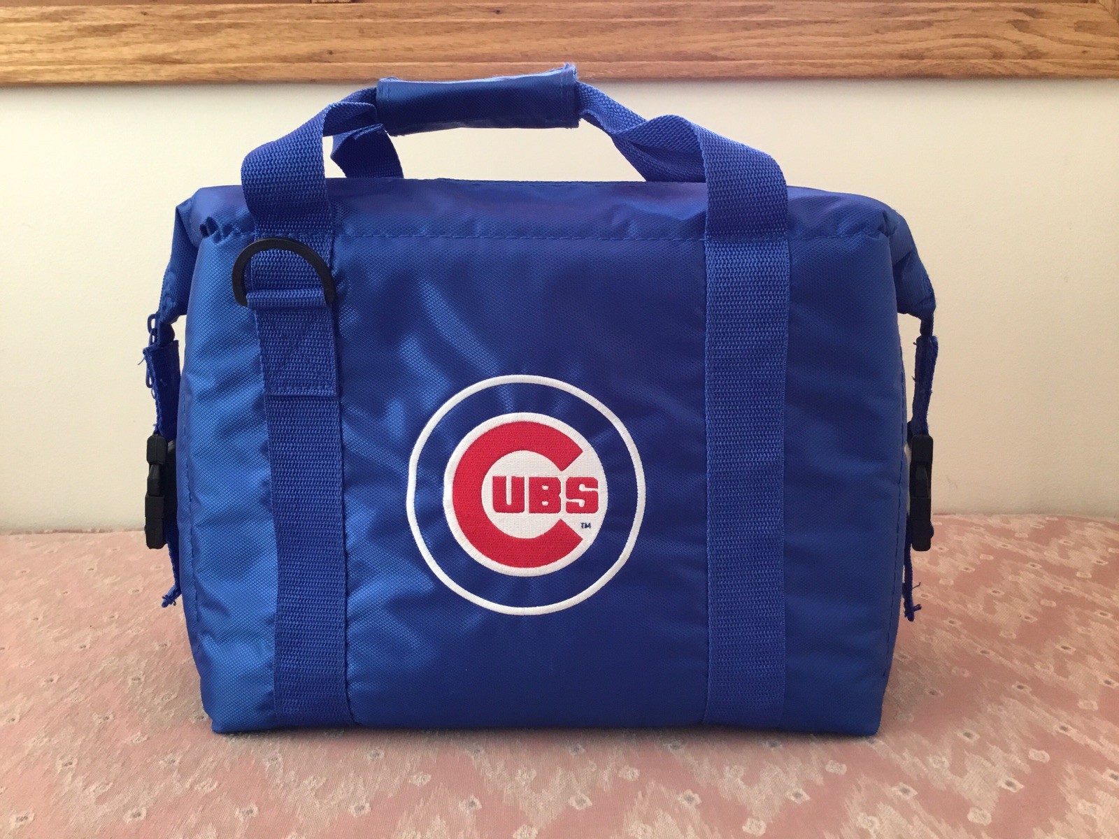Chicago Cubs Insulated Zipper Cooler Bag Soft Sided with shoulder strap Clean