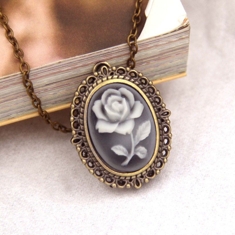 Full Hunter Steampunk Retro Bronze Pocket Watch White flower Pendant Chain Gift