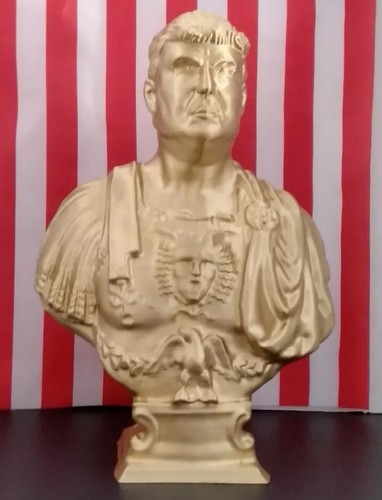 12" Donald J Trump God Emperor Statue 45th President #MAGA#2024 3D Printed *GOLD - 第 1/7 張圖片