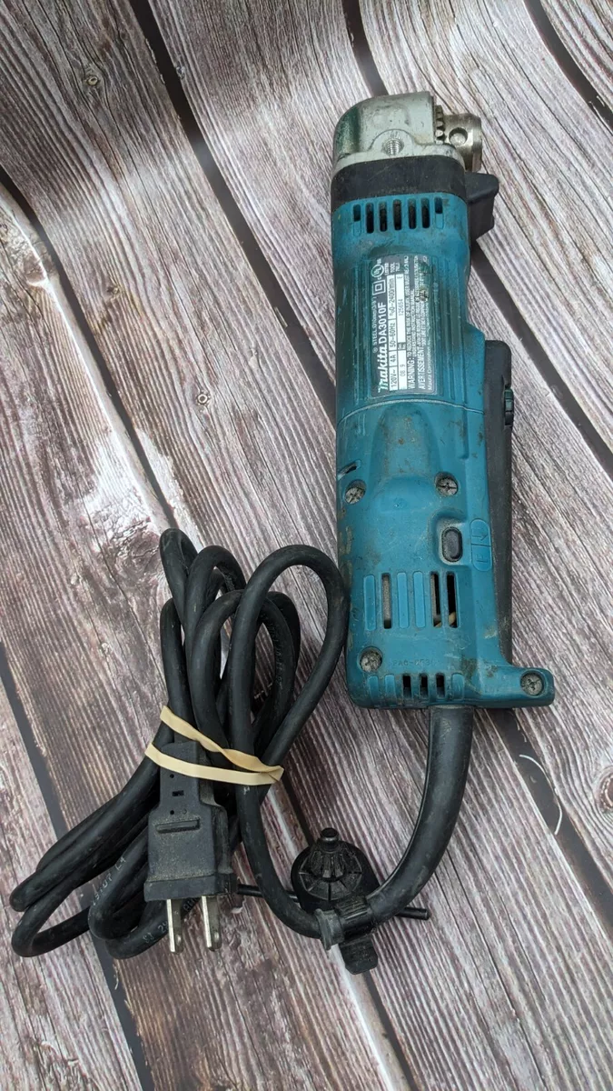 Makita DA3010F Right Angle Drill Tool Chuck Key