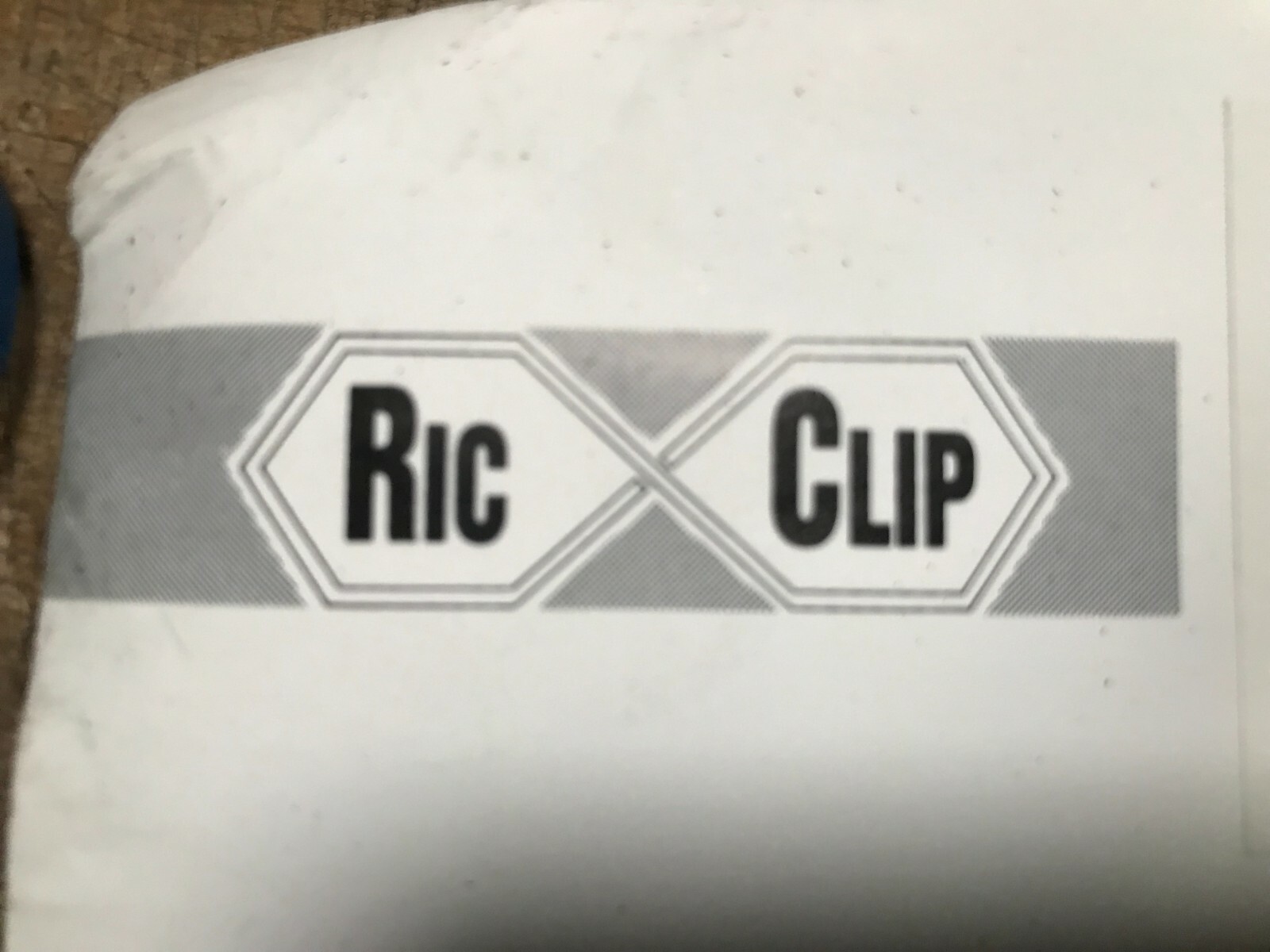 Fits Ric Clip pack of ten for Right Hand Thread 33mm (1.3