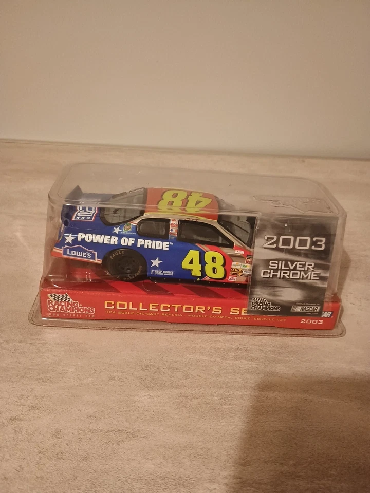 Campeones de carreras Jimmie Johnson #48 Lowes Power of Pride 2003 fundido a presión 1:24 Foto 2 de 2